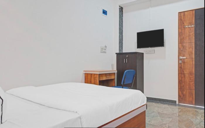 Hotel Santeria Inn, Best Luxurious Hotel AC Rooms In Surat