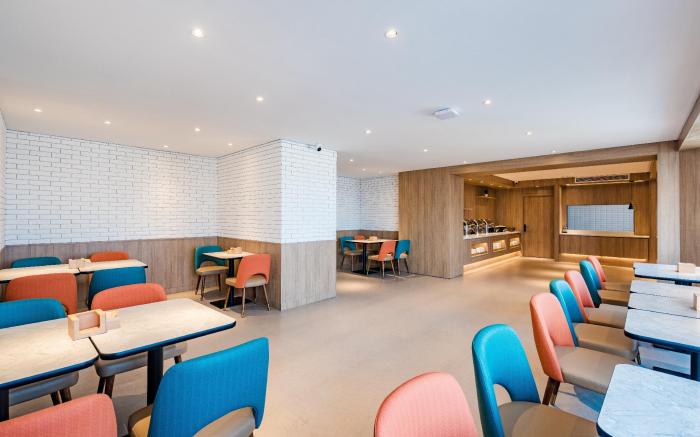 Hanting Hotel Xinyang Cultural Center