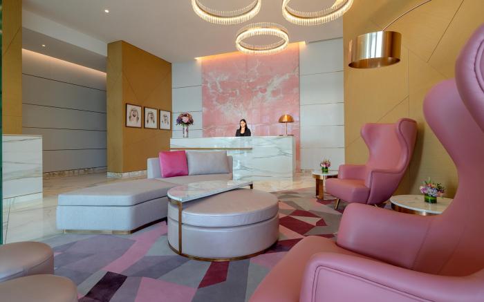 Hilton Dubai Creek Hotel & Residences