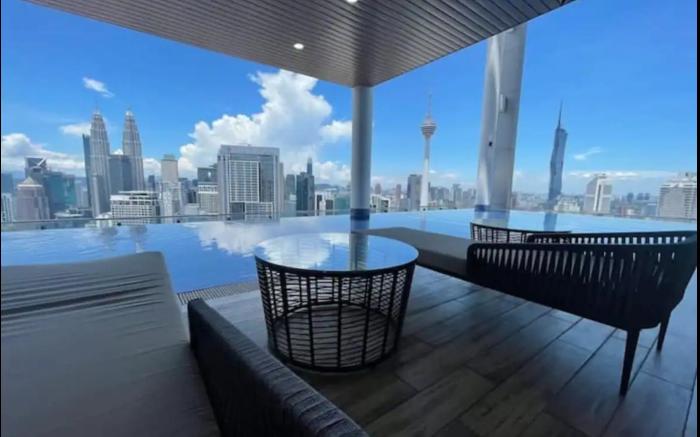 1 bedroom 50m Monorail Shopping2