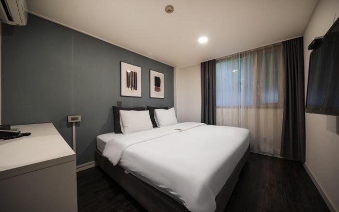 Myeongdong Young Inn Hotel