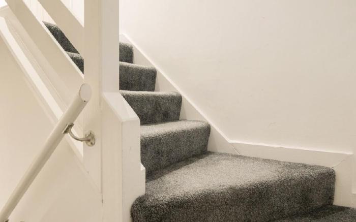 Newly Renovated Central 99 steps to the Sea
