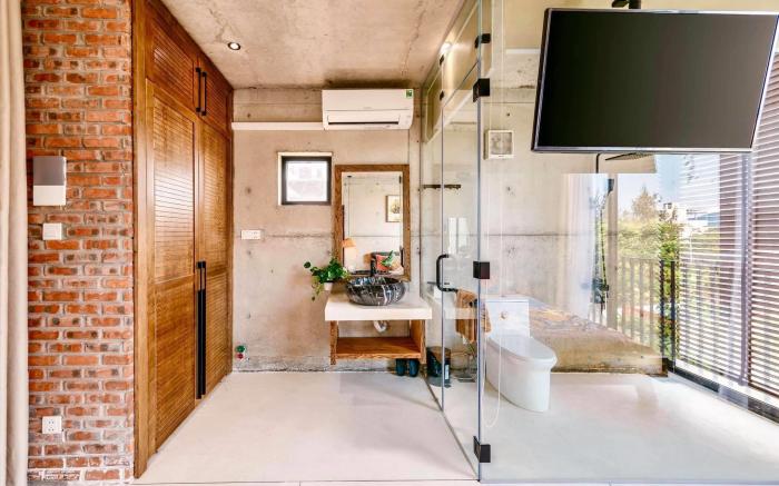 Brutalism Pool Villa - 4 BR - 3 mins to the Beach