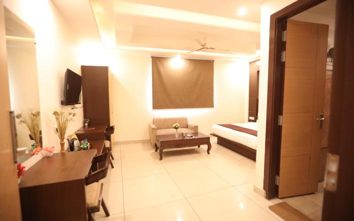 Hotel Lyf Corporate Suites - Near IGI Airport