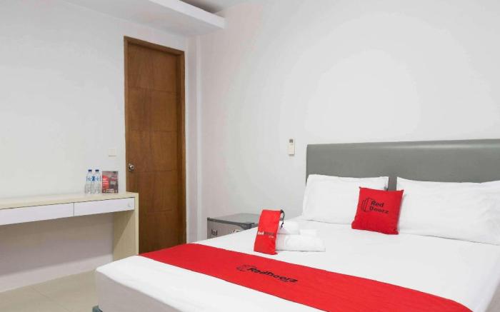 RedDoorz Plus near Cilandak Town Square 2