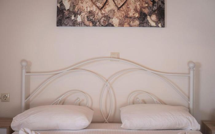 Harmonious Athina Apartments Near the Beach