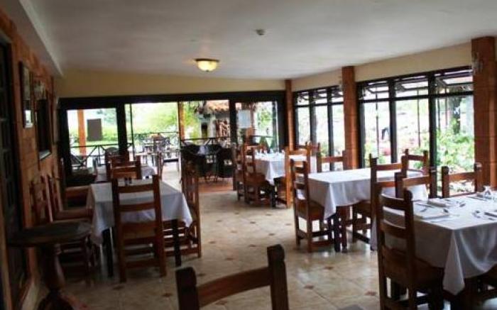 El Oasis Hotel y Restaurante