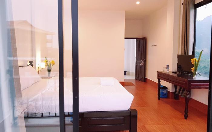 Simon Riverside Hotel