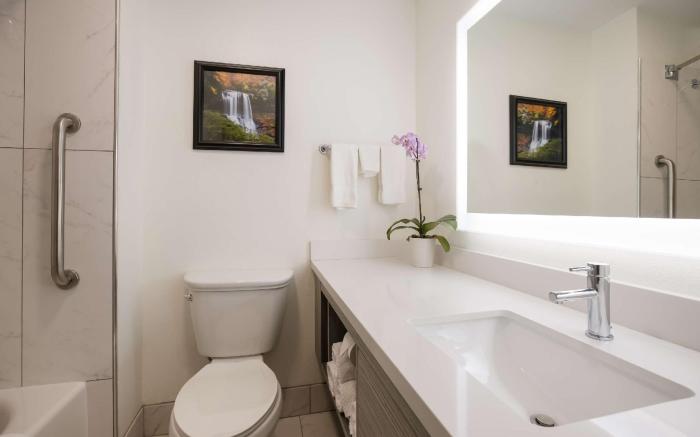 Clarion Pointe Sylva near Cherokee Area