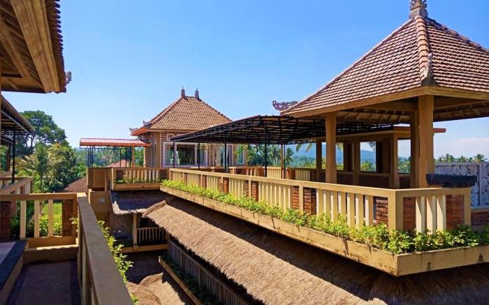 Uma Shanty Near to Lempuyang