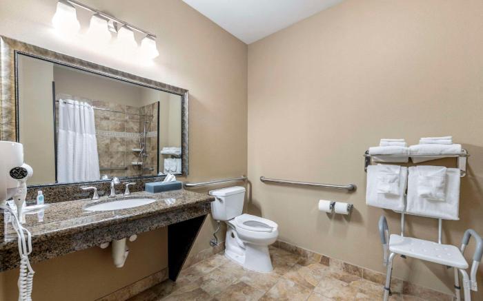 Comfort Inn & Suites Fort Worth - Fossil Creek