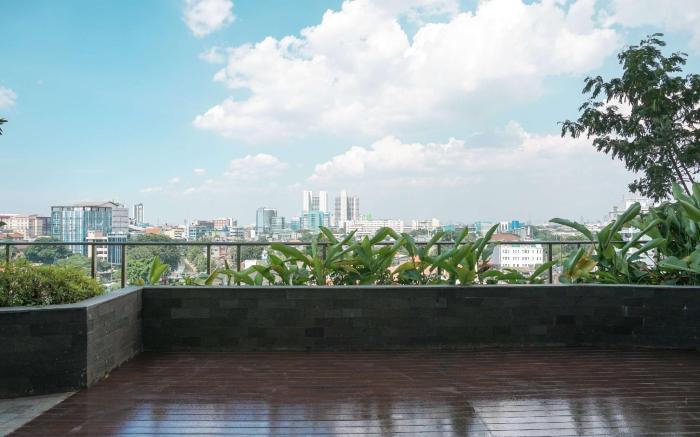 Strategic Comfy Studio Menteng Park By Travelio