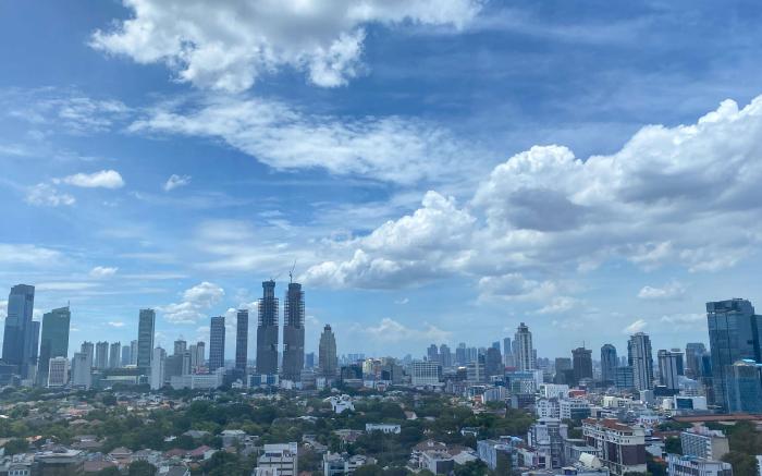 Strategic Comfy Studio Menteng Park By Travelio