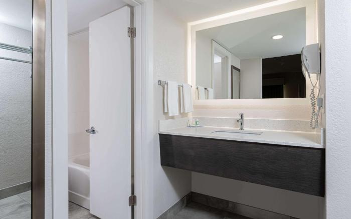 Quality Inn Asheville Downtown Tunnel Rd