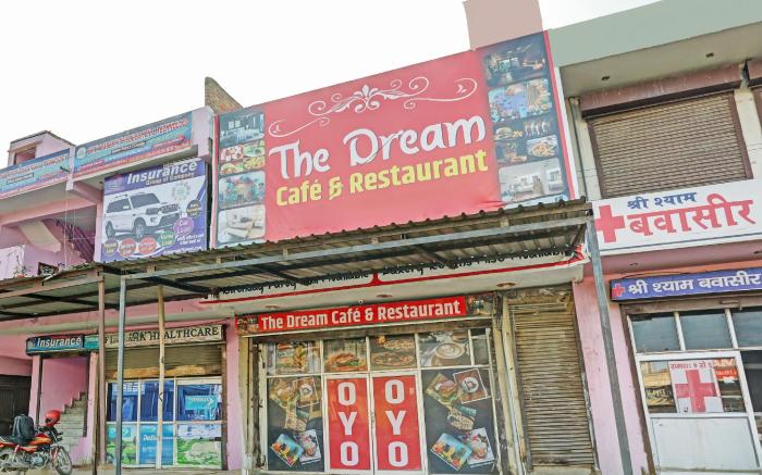 Hotel O The Dream Restaurant & Cafe
