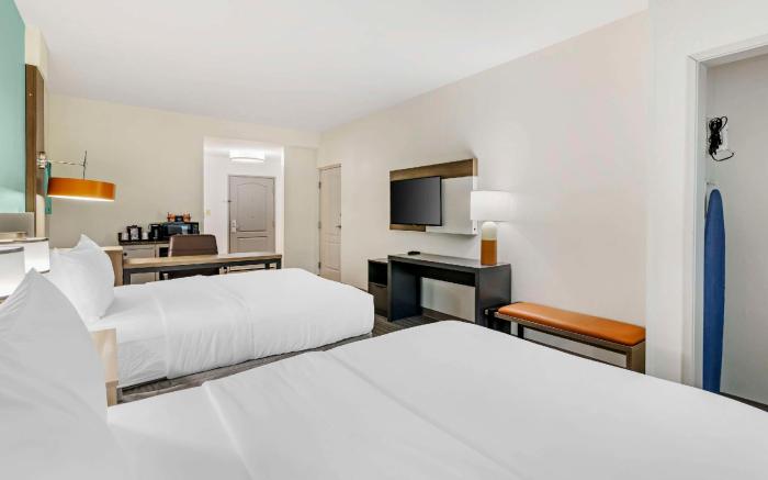 Comfort Suites