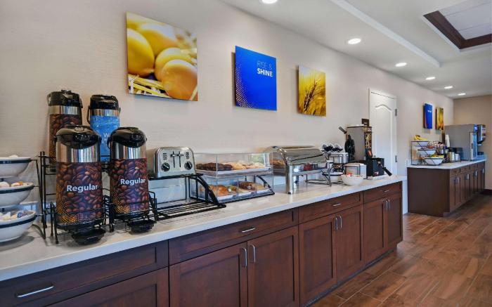Comfort Inn & Suites