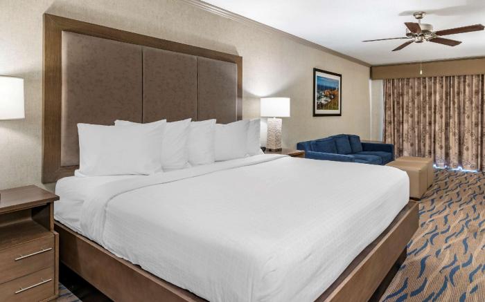 Elizabeth Oceanfront Suites, Ascend Hotel Collection