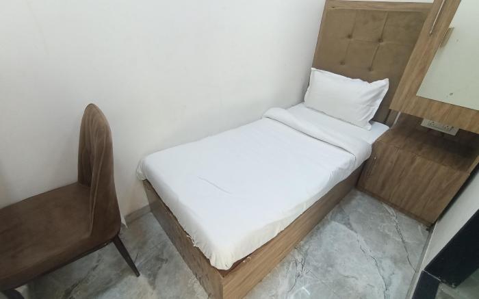 Hotel Beverly Plaza - US Embassy - BKC Kurla West
