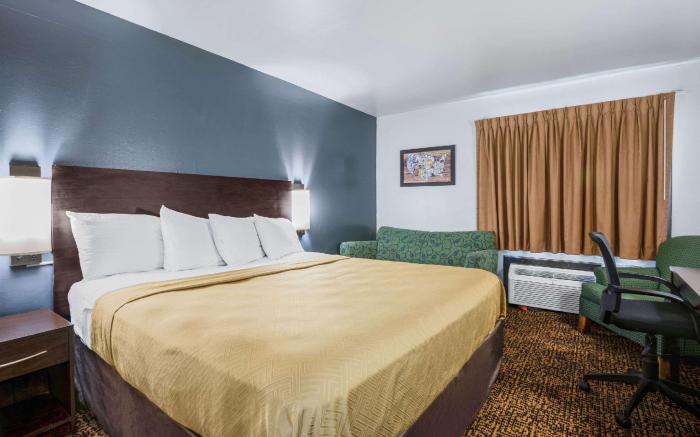 Econo Lodge Milwaukee Airport
