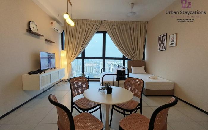 UrbanSuites 3BRHomestay@8pax@Sauna@Pool byUB373AWL
