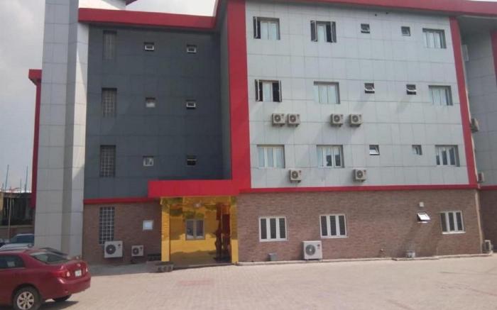 Alim Royal Hotel and Suite