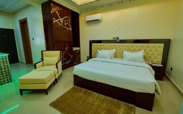 Double D Luxury Apartments
