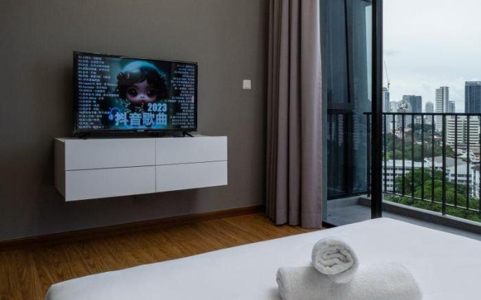 Penang KT HOME Beacon Executive Suites for 9 paxs