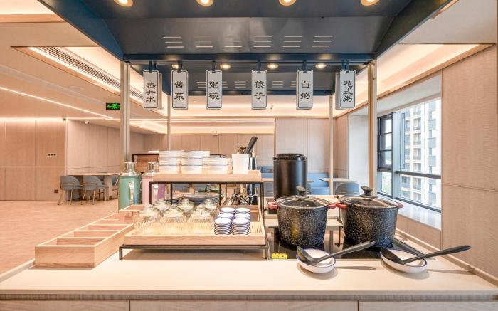 Hanting Hotel Guiyang Xiaohe Changjiang Road Subway Station