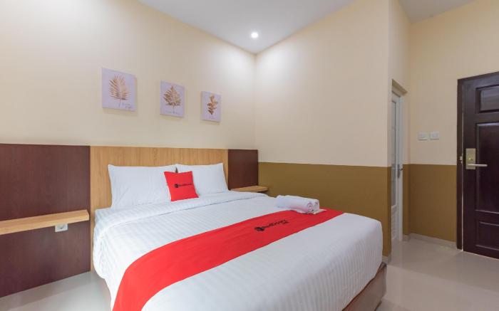 RedDoorz Plus @ La Asiana Guest house