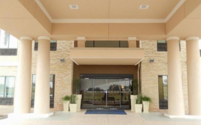 Holiday Inn Express and Suites Schulenburg By IHG