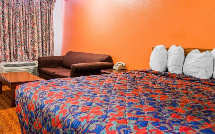 Rodeway Inn Auburn Hills - Detroit