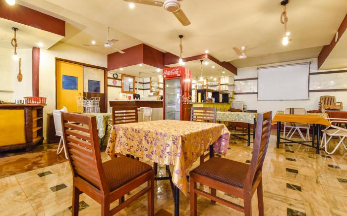 FabHotel Maharaja - Nr. Vasco Da Gama Railway Station