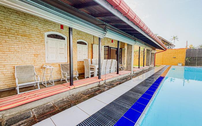 Hamilton Beach Villa