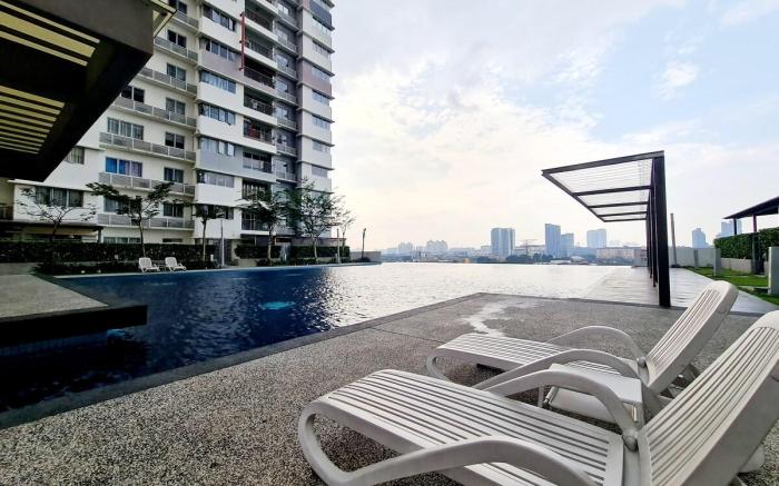 Jalil Pavilion Sunway Pyramid Lagoon IOI Puchong