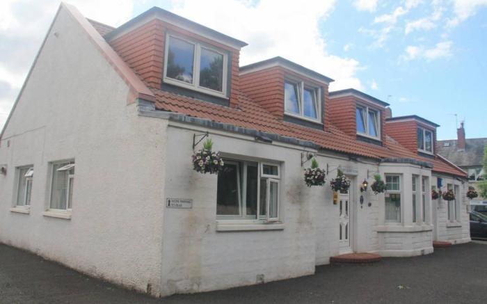 Arden Guest House, Craigmillar Castle Edinburgh