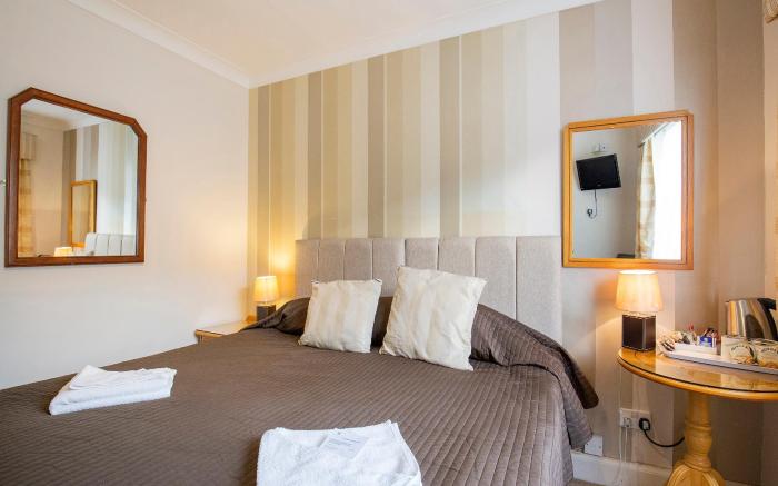Arden Guest House, Craigmillar Castle Edinburgh