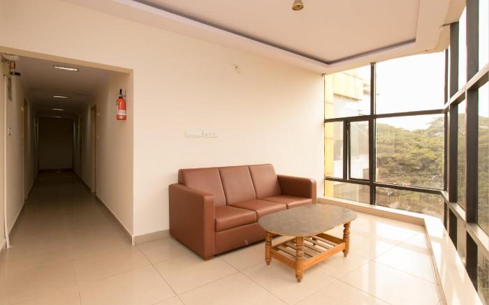 Hotel O Rajmahal Boarding & Lodging
