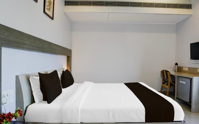 Super Collection O Limda Chowk Formerly Hotel Harmony