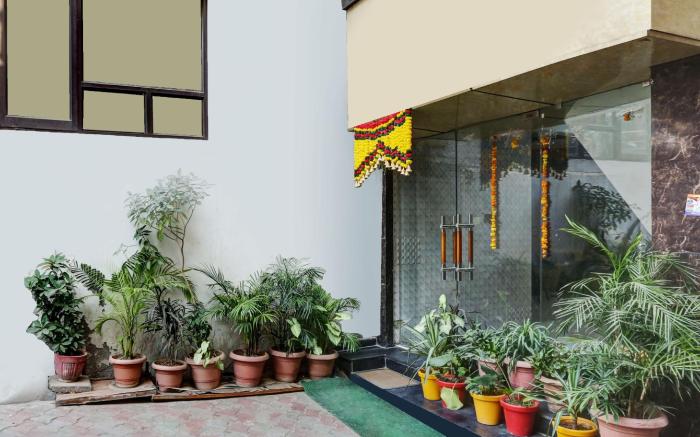 Hotel O Jammu Near Ragunath Bazaar Formerly GoodWill