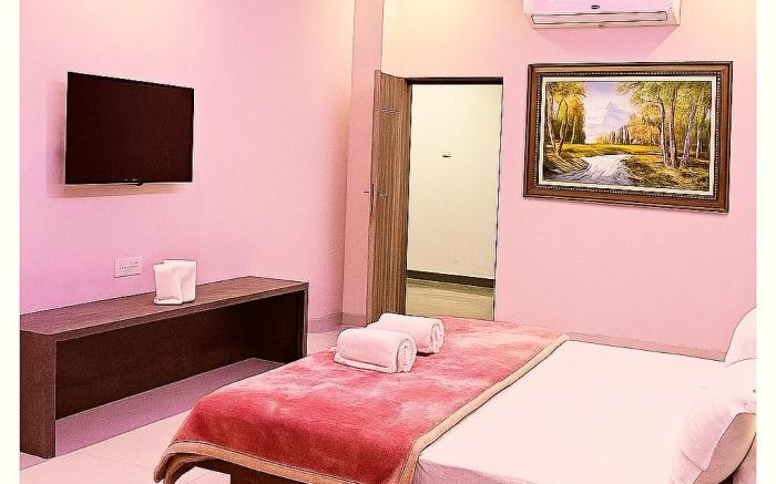 Goroomgo Kashi Inn Raj Ghat Varanasi