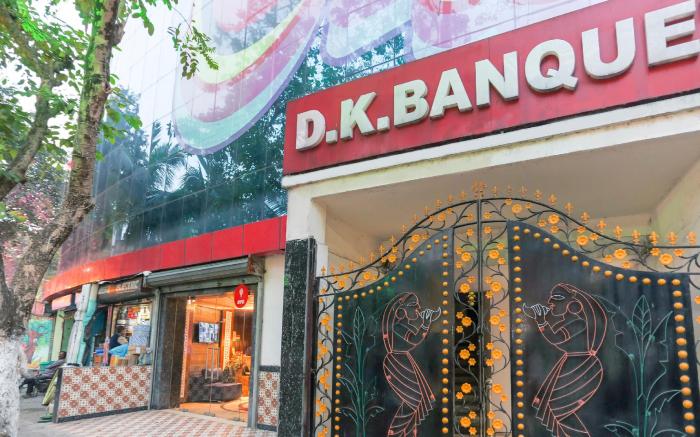 Super Hotel O Dk Inn Near Kalighat Kali Temple
