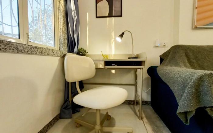 Stylish 1BHK in Happening, Chic Bandra