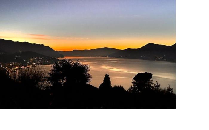 Apartment in quiet area with charming view of Lake Maggiore and mountains