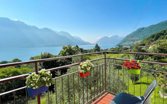 Appartamento Tivano, balcone con vista lago