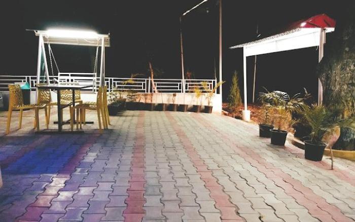 Hotel Kohinoor And Restaurant