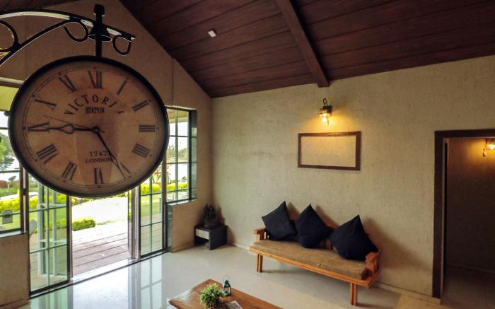Stay Leisurely Lakehouse 2BHK Pawna Lake Touch