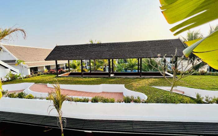 Manyo Hotel and Resort