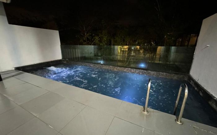 Private Pool Selangor Puchong Cyberjaya Putrajaya