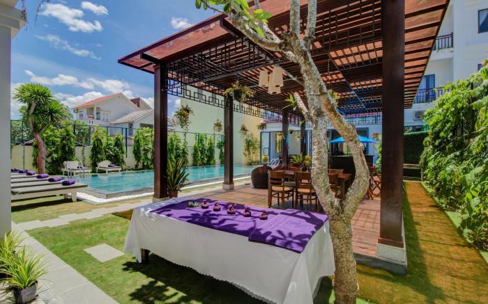 White Lotus Hotel Hoian